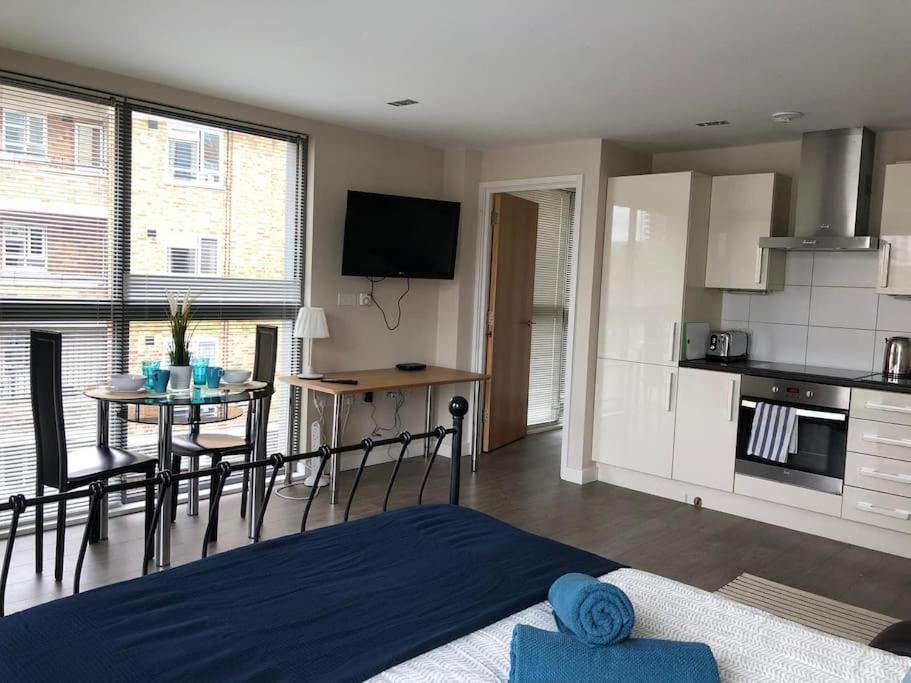 Studio Apartment Opposite Shoreditch Park London Exterior photo