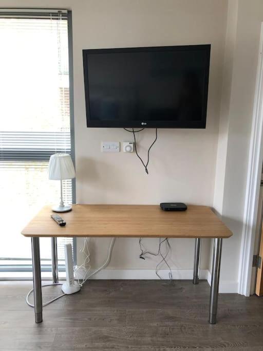 Studio Apartment Opposite Shoreditch Park London Exterior photo
